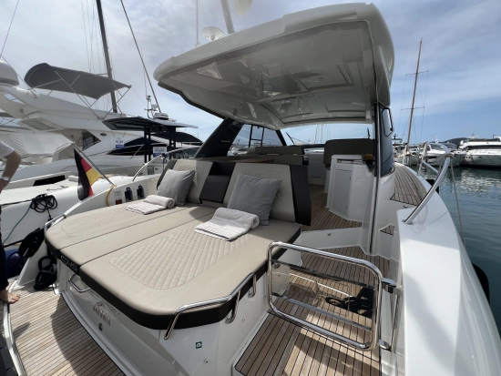 Bavaria Yachts S45 HT preowned for sale