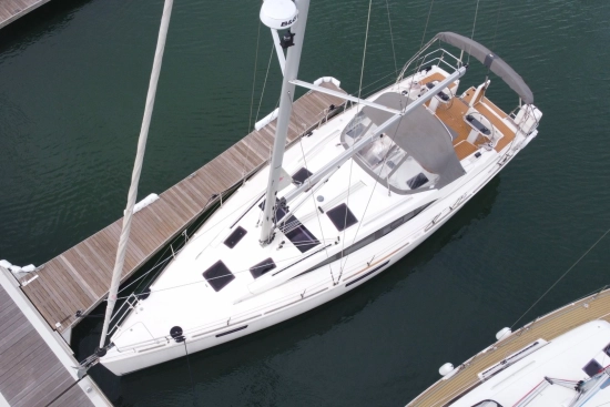 Bavaria Yachts Vision 42 preowned for sale