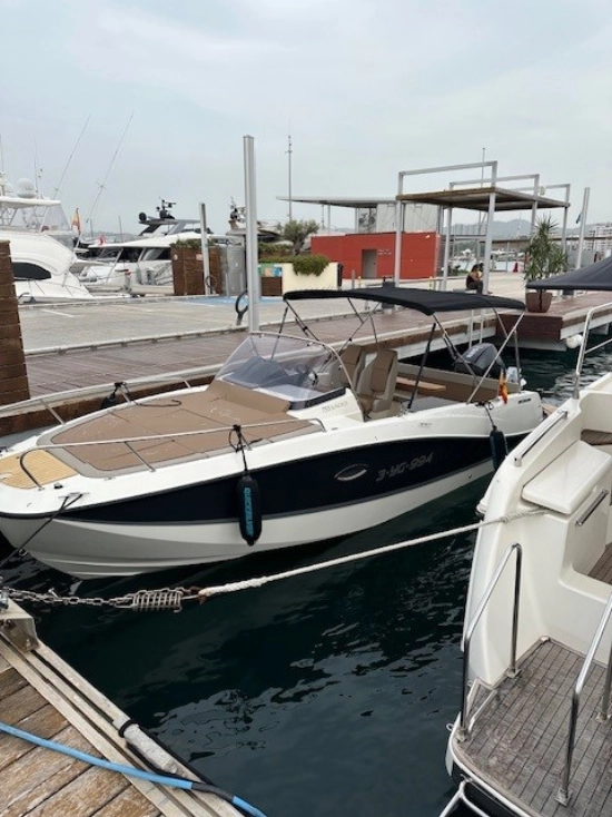 Quicksilver Sundeck Activ 755 preowned for sale