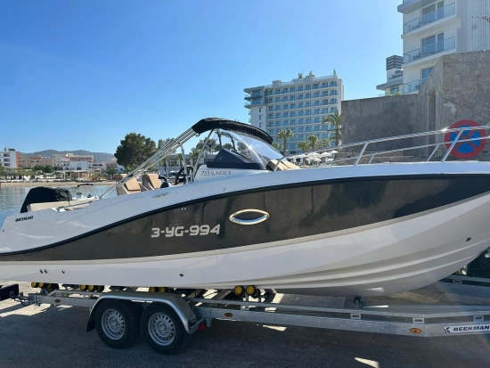 Quicksilver Sundeck Activ 755 preowned for sale