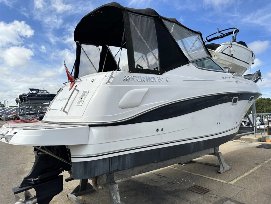 Four Winns Vista 268 preowned for sale