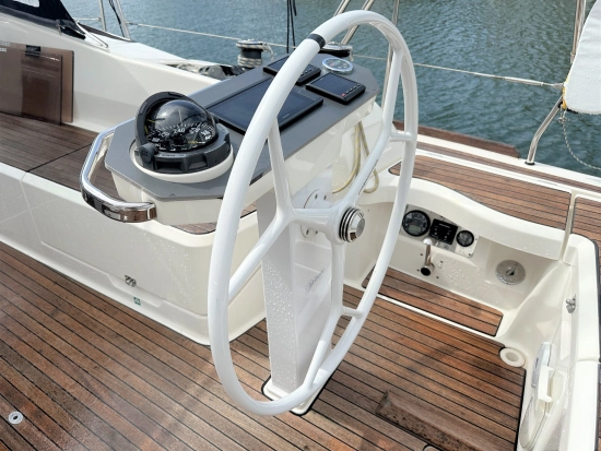 Bavaria Yachts Vision 42 Blue Edition gebraucht zum verkauf