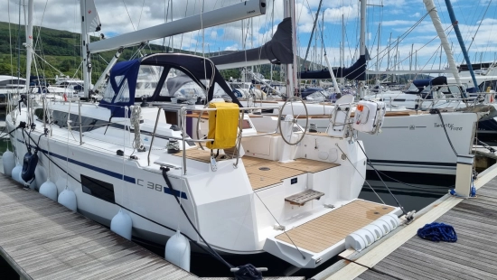 Bavaria Yachts C38 gebraucht zum verkauf