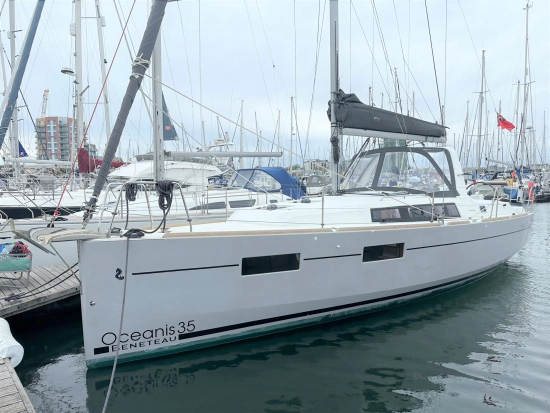 Beneteau Oceanis 35 preowned for sale