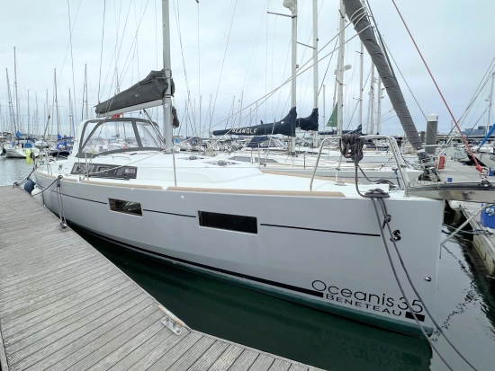 Beneteau Oceanis 35 preowned for sale