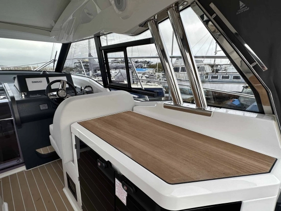 Bavaria Yachts SR33 HT brand new for sale