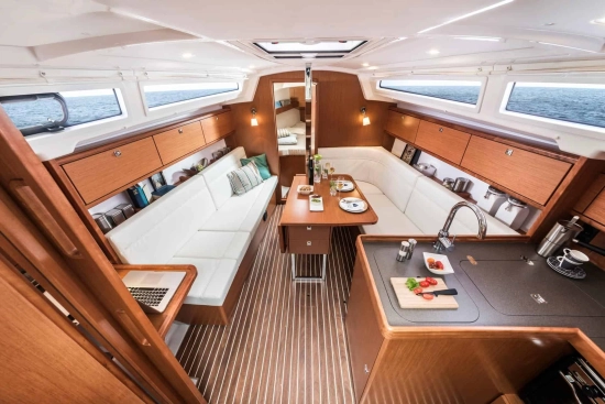 Bavaria Yachts Cruiser 34 gebraucht zum verkauf