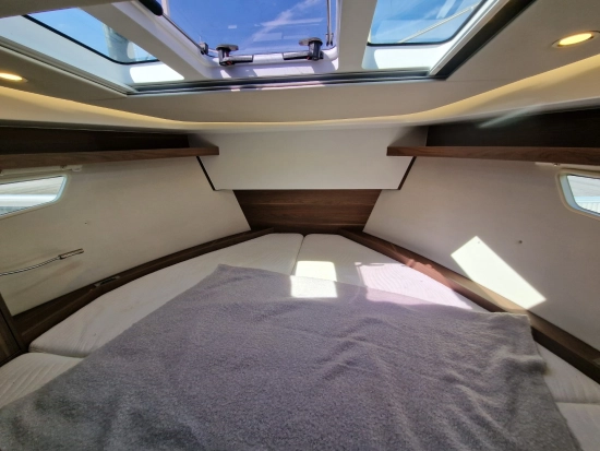 Sealine S330 gebraucht zum verkauf