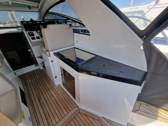 Sealine S330 gebraucht zum verkauf