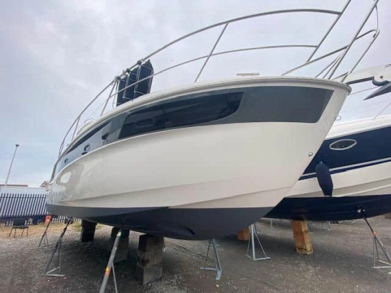 Bavaria Yachts Sport 360 Coupe preowned for sale