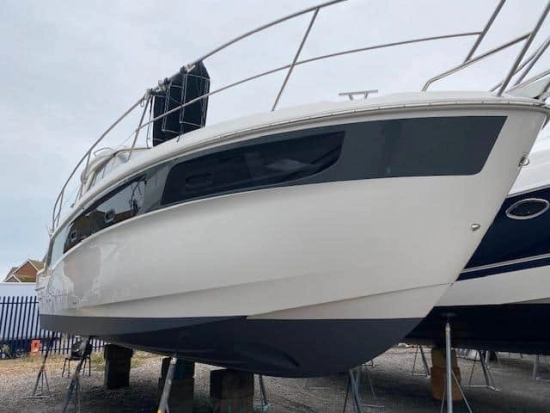 Bavaria Yachts Sport 360 Coupe preowned for sale