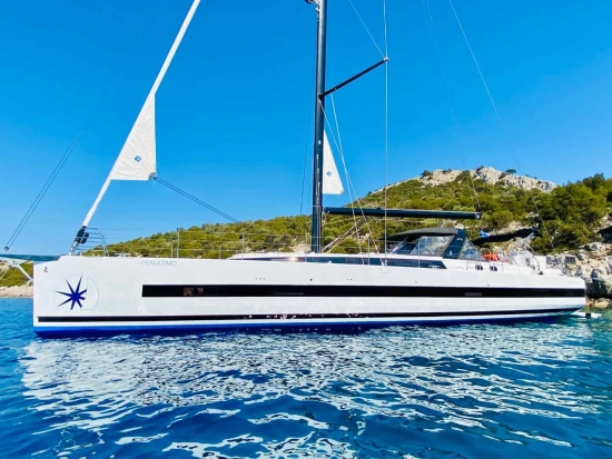 Beneteau Oceanis Yacht 62 preowned for sale