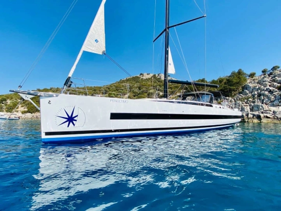 Beneteau Oceanis Yacht 62 preowned for sale