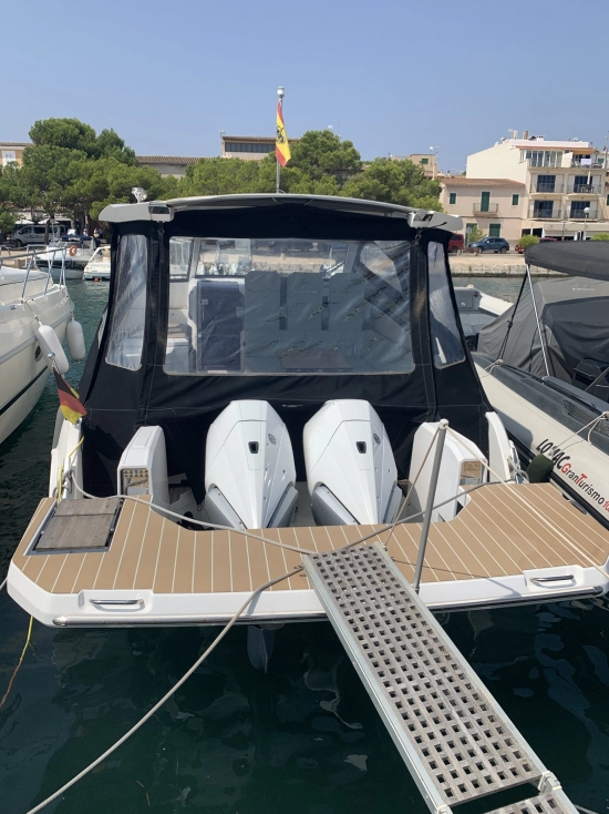 Bavaria Yachts VIDA 33 HT gebraucht zum verkauf