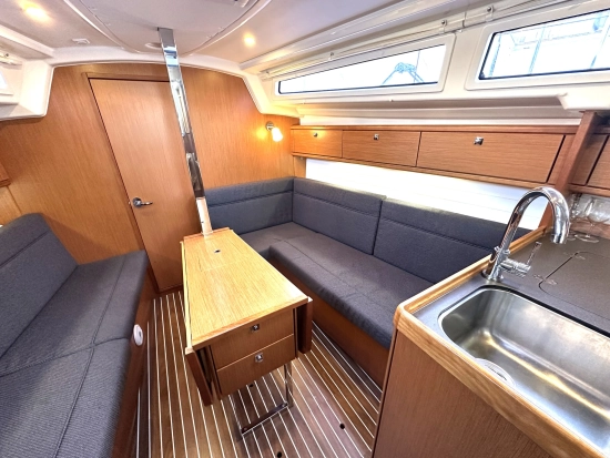 Bavaria Yachts Cruiser 34 preowned for sale