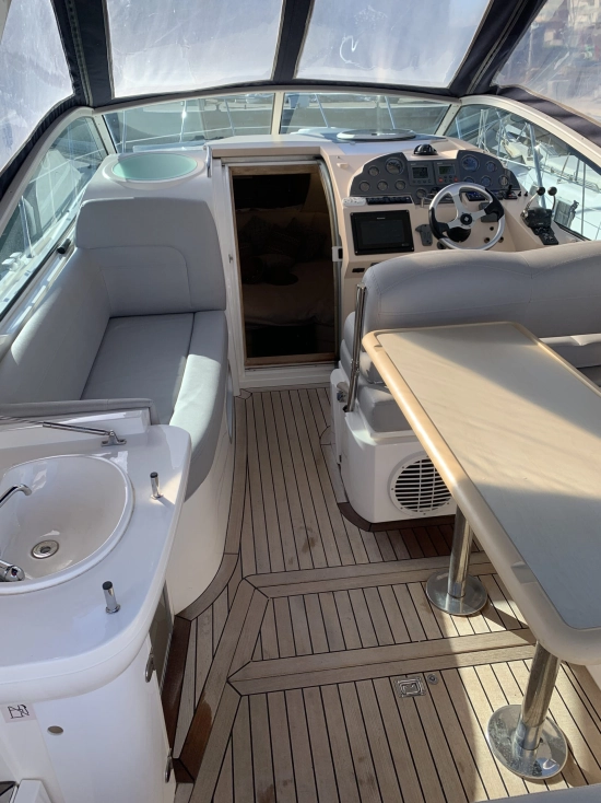 Sealine S29 preowned for sale