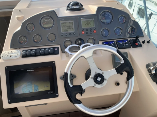 Sealine S29 preowned for sale