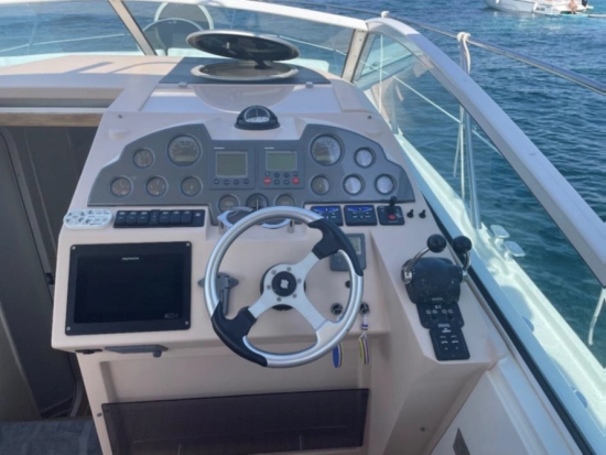 Sealine S29 preowned for sale