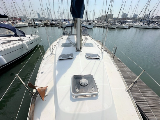 Beneteau Oceanis Clipper 373 preowned for sale