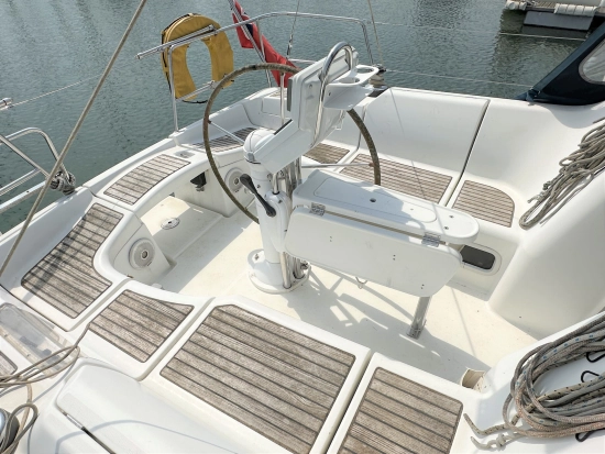 Beneteau Oceanis Clipper 373 preowned for sale