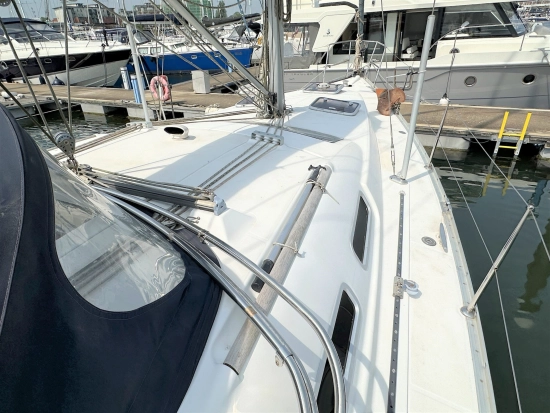 Beneteau Oceanis Clipper 373 preowned for sale