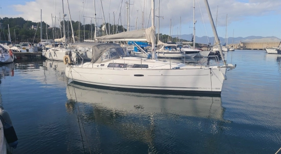 Beneteau Oceanis 34 preowned for sale