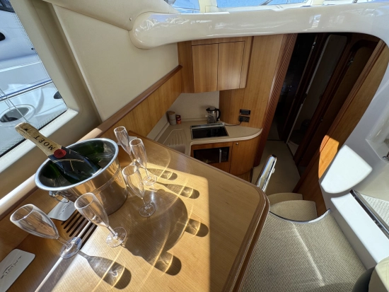 Azimut 42 Evolution preowned for sale