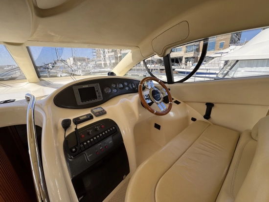 Azimut 42 Evolution preowned for sale