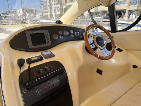 Azimut 42 Evolution preowned for sale