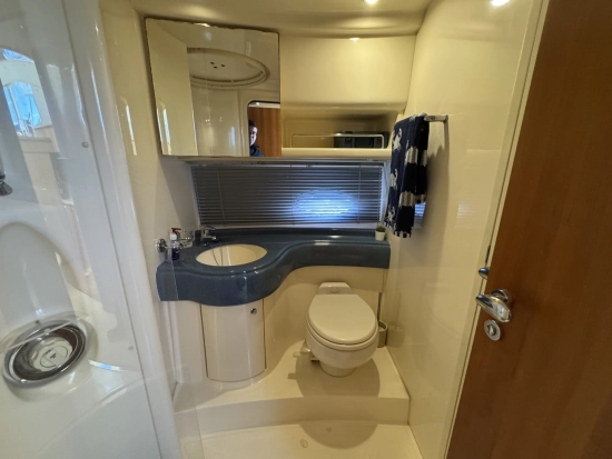 Azimut 42 Evolution preowned for sale