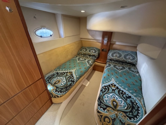 Azimut 42 Evolution preowned for sale