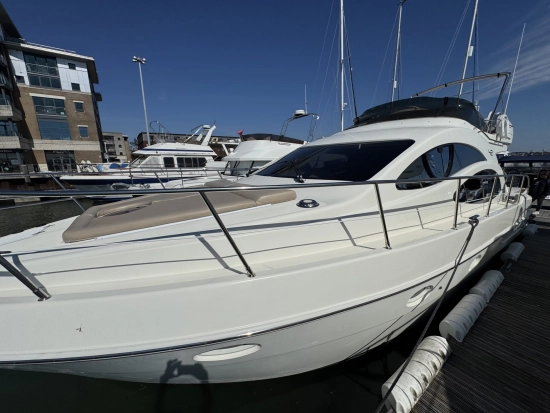 Azimut 42 Evolution preowned for sale