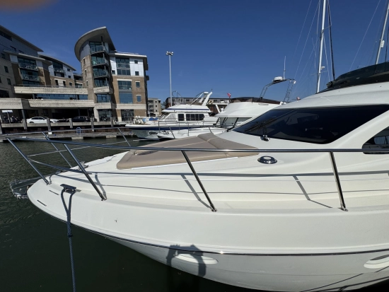 Azimut 42 Evolution preowned for sale