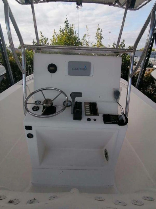 UNIQUEST MARINE UNIQUEST 600 preowned for sale