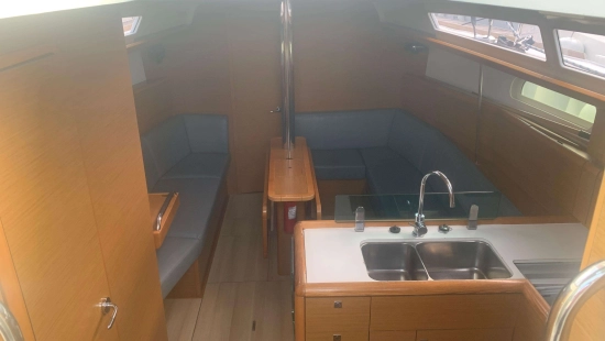 Jeanneau Sun Odyssey 389 preowned for sale