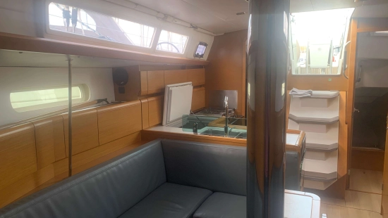 Jeanneau Sun Odyssey 389 preowned for sale