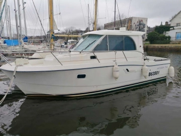 Beneteau Antares 760 gebraucht zum verkauf