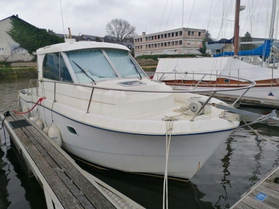 Beneteau Antares 760 preowned for sale