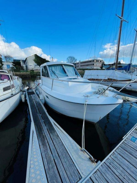 Beneteau Antares 760 preowned for sale