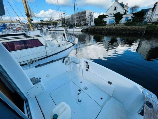 Beneteau Antares 760 preowned for sale