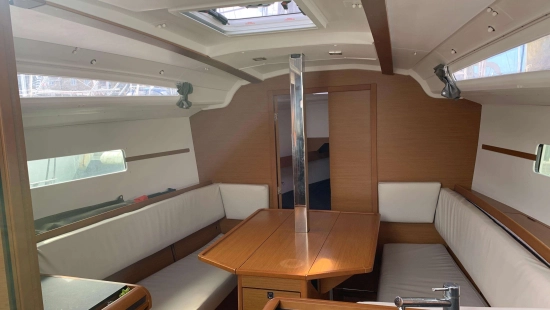 Jeanneau Sun Odyssey 349 preowned for sale