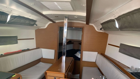 Jeanneau Sun Odyssey 349 preowned for sale