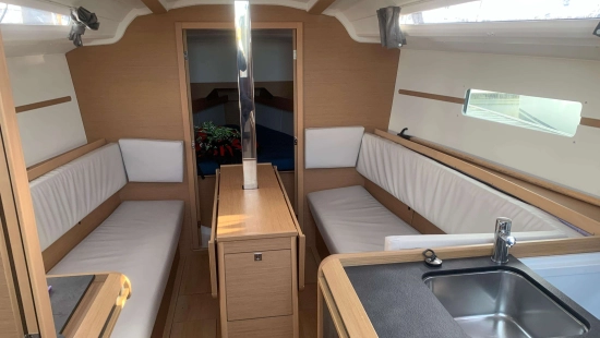 Jeanneau Sun Odyssey 349 preowned for sale