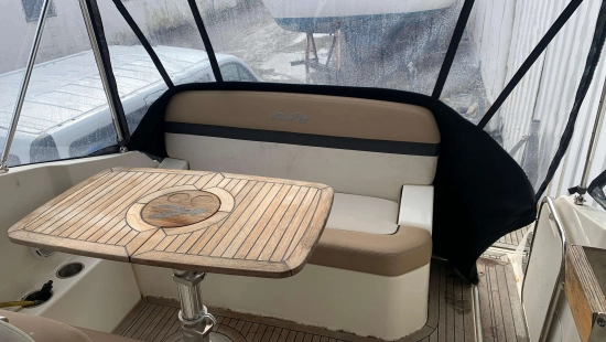 Sea Ray Sundancer 265 preowned for sale