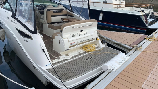 Sea Ray Sundancer 265 preowned for sale