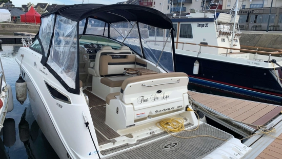 Sea Ray Sundancer 265 preowned for sale