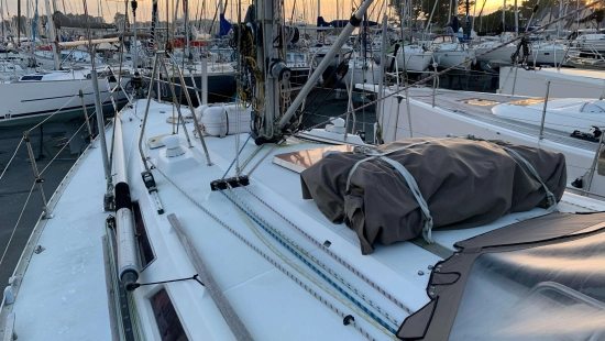 Jeanneau Sun Odyssey 44 preowned for sale