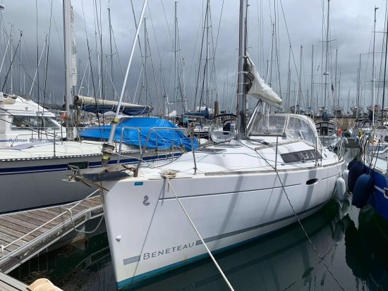 Beneteau Oceanis 31 preowned for sale