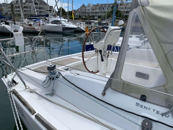 Beneteau Oceanis 31 preowned for sale