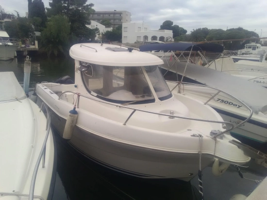 Quicksilver Pilothouse 640 preowned for sale